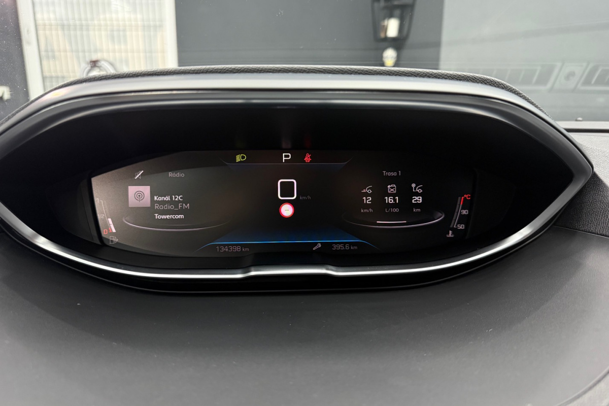 Ponuka vozidiel / Peugeot 3008 1.5 Blue HDi 130k Allure A/T - video