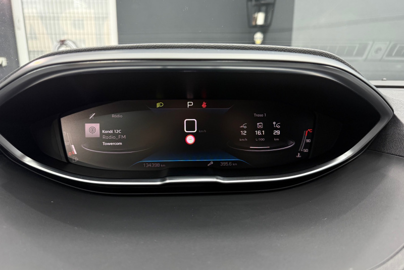 Ponuka vozidiel / Peugeot 3008 1.5 Blue HDi 130k Allure A/T - video