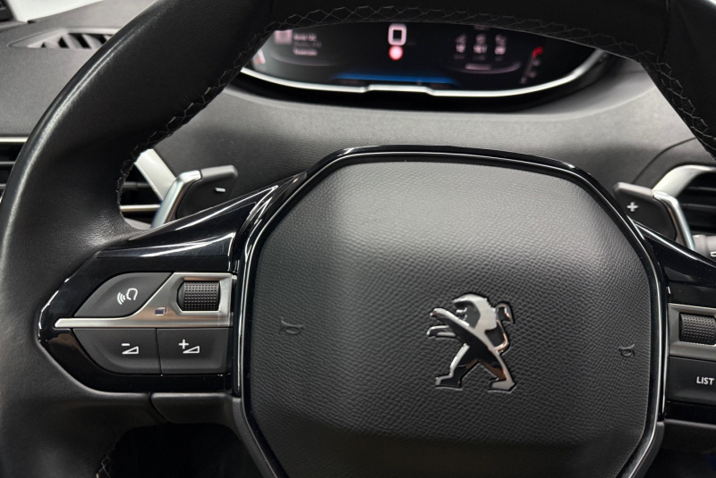  Ponuka vozidiel / Peugeot 3008 1.5 Blue HDi 130k Allure A/T - video