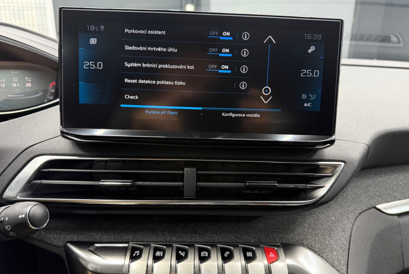  Ponuka vozidiel / Peugeot 3008 1.5 Blue HDi 130k Allure A/T - video