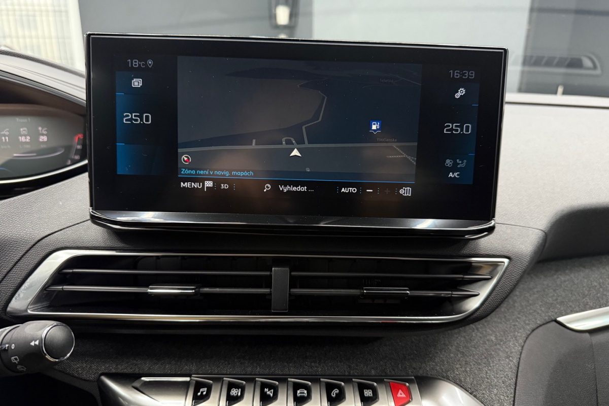 Ponuka vozidiel / Peugeot 3008 1.5 Blue HDi 130k Allure A/T - video