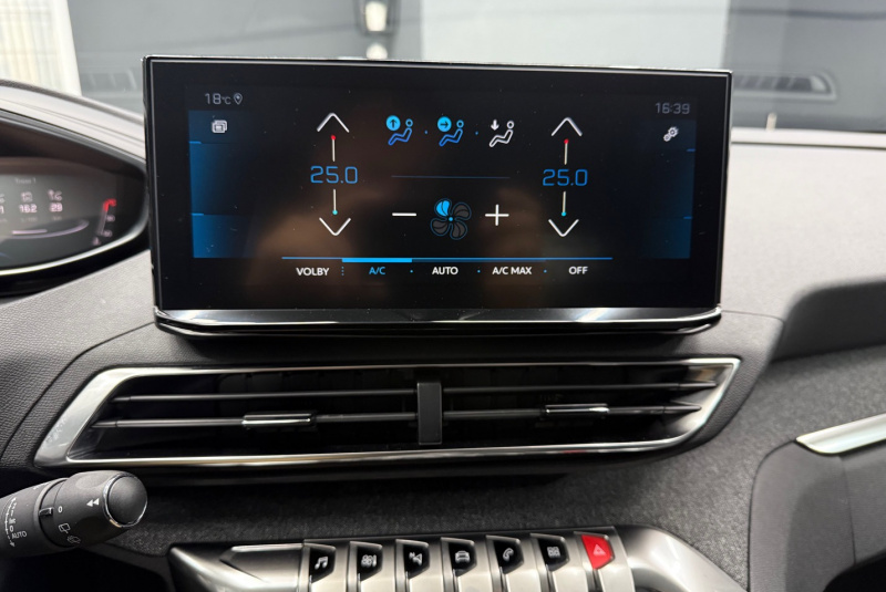  Ponuka vozidiel / Peugeot 3008 1.5 Blue HDi 130k Allure A/T - video