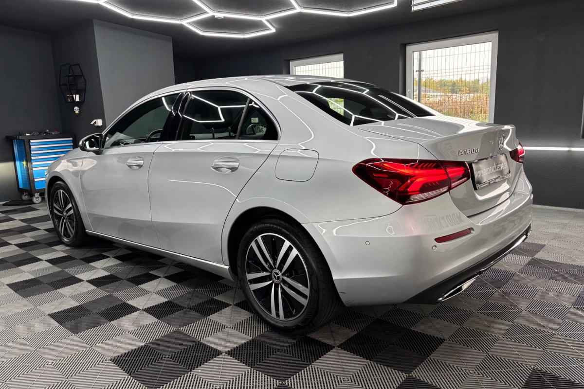 Ponuka vozidiel / Mercedes-Benz A trieda 180 d /T - video
