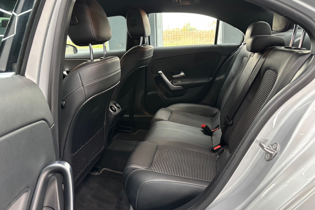 Ponuka vozidiel / Mercedes-Benz A trieda 180 d /T - video