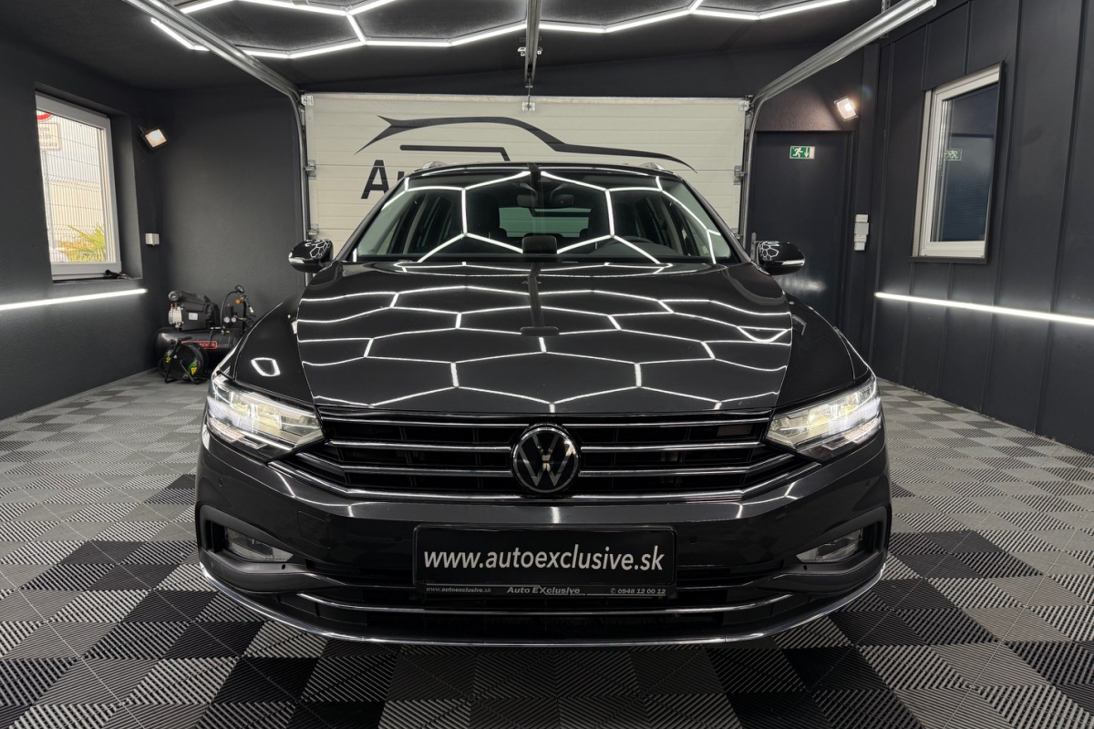 Ponuka vozidiel / Volkswagen Passat Variant 2.0 TDI EVO Elegance DSG - video