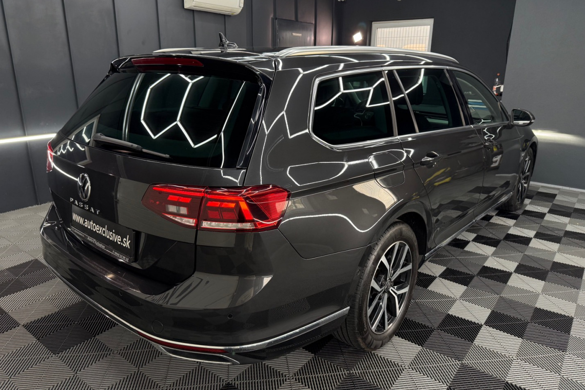 Ponuka vozidiel / Volkswagen Passat Variant 2.0 TDI EVO Elegance DSG - video