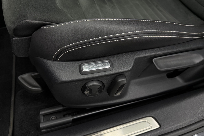  Ponuka vozidiel / Volkswagen Passat Variant 2.0 TDI EVO Elegance DSG - video