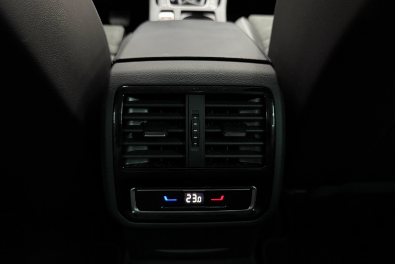  Ponuka vozidiel / Volkswagen Passat Variant 2.0 TDI EVO Elegance DSG - video