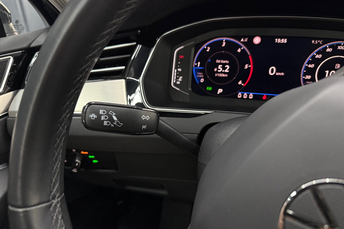 Ponuka vozidiel / Volkswagen Passat Variant 2.0 TDI EVO Elegance DSG - video