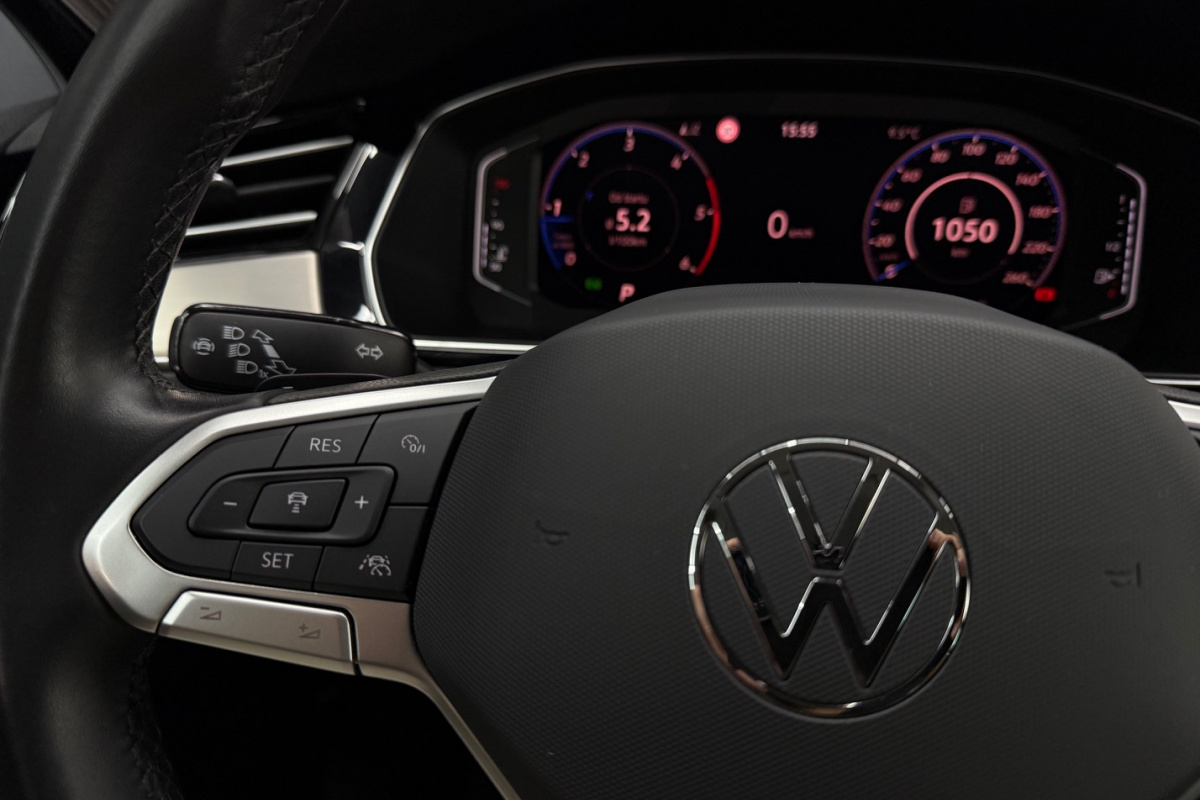 Ponuka vozidiel / Volkswagen Passat Variant 2.0 TDI EVO Elegance DSG - video