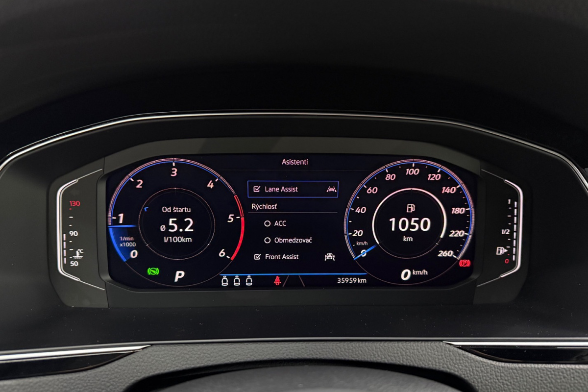 Ponuka vozidiel / Volkswagen Passat Variant 2.0 TDI EVO Elegance DSG - video