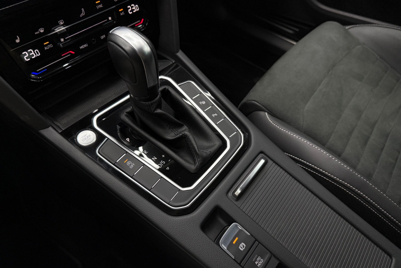  Ponuka vozidiel / Volkswagen Passat Variant 2.0 TDI EVO Elegance DSG - video