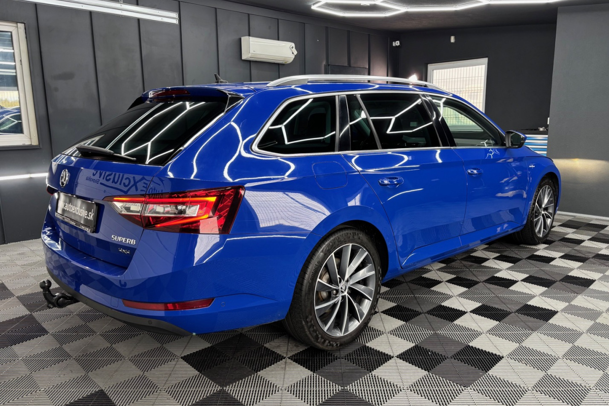 Ponuka vozidiel / Škoda Superb Combi 2.0 TDI 4x4 LAURIN & KLEMENT - video