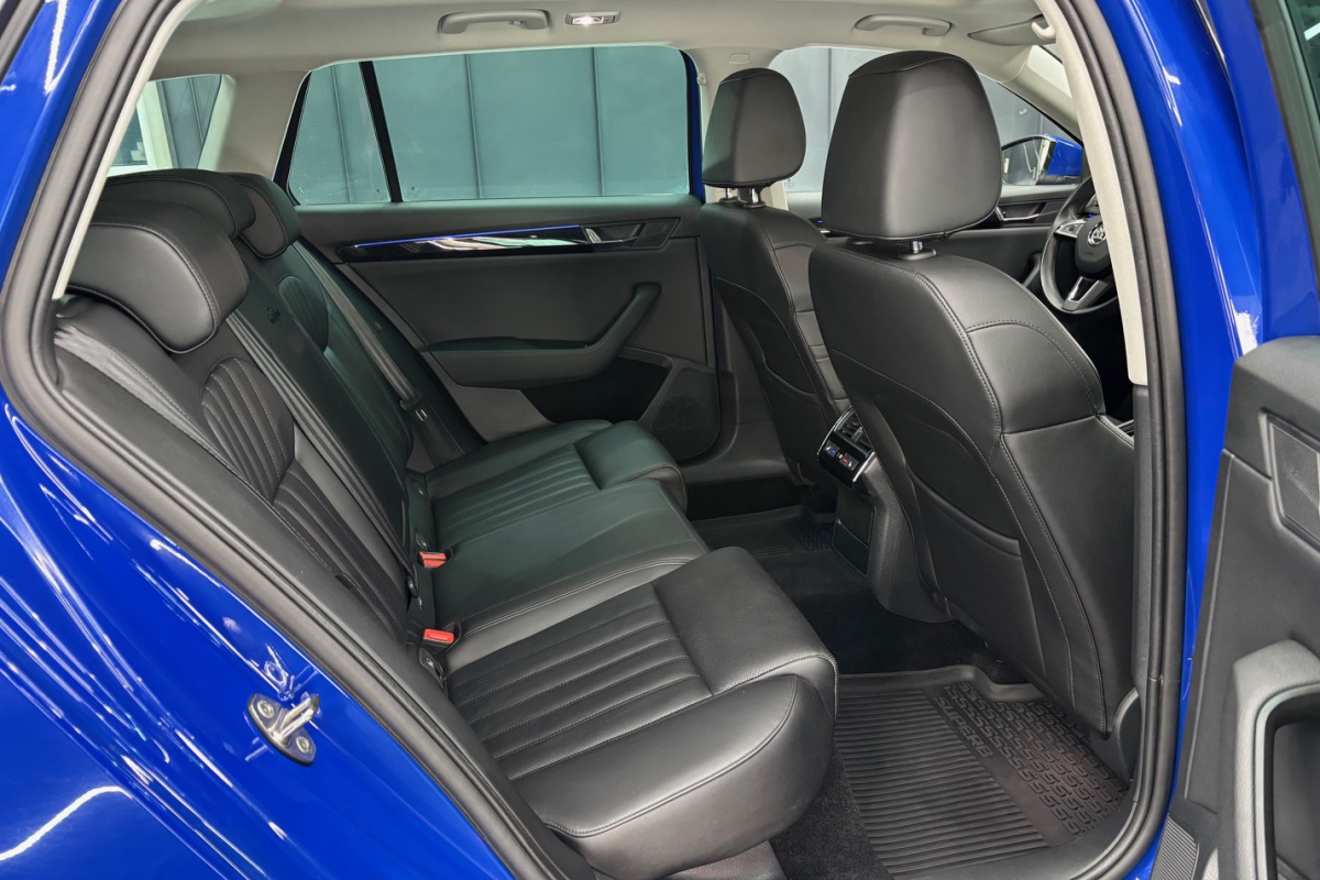 Ponuka vozidiel / Škoda Superb Combi 2.0 TDI 4x4 LAURIN & KLEMENT - video