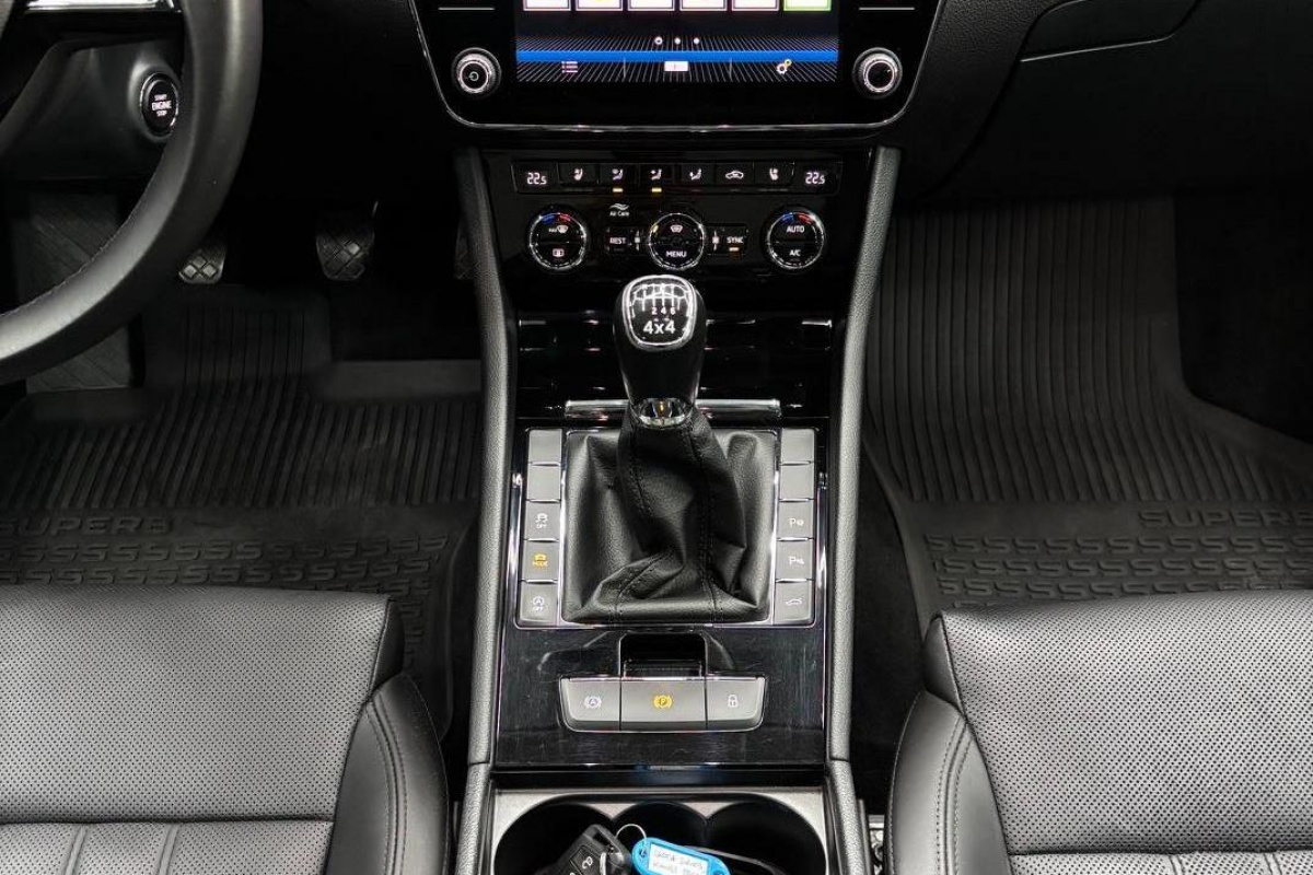 Ponuka vozidiel / Škoda Superb Combi 2.0 TDI 4x4 LAURIN & KLEMENT - video Ponuka vozidiel / Škoda Superb Combi 2.0 TDI 4x4 LAURIN & KLEMENT - video