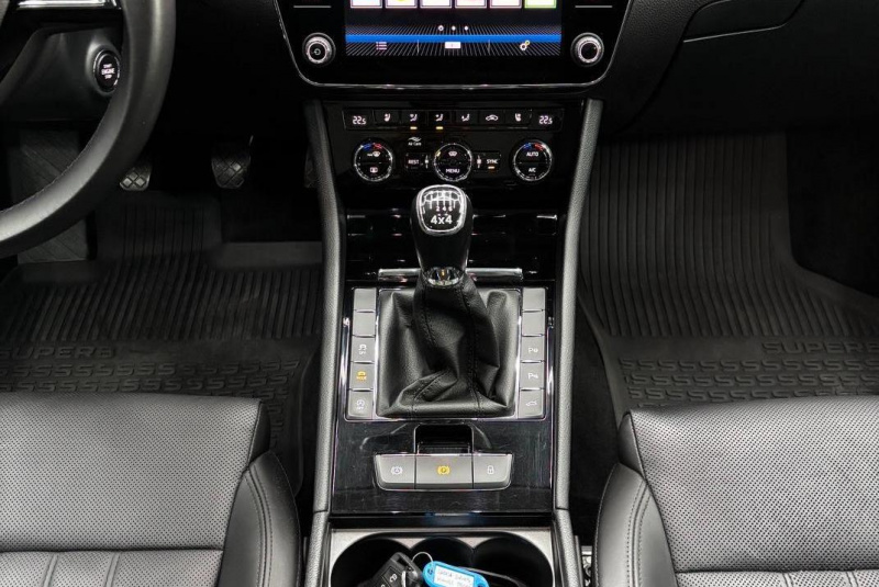  Ponuka vozidiel / Škoda Superb Combi 2.0 TDI 4x4 LAURIN & KLEMENT - video