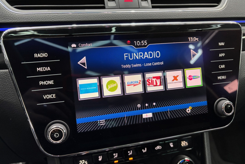  Ponuka vozidiel / Škoda Superb Combi 2.0 TDI 4x4 LAURIN & KLEMENT - video
