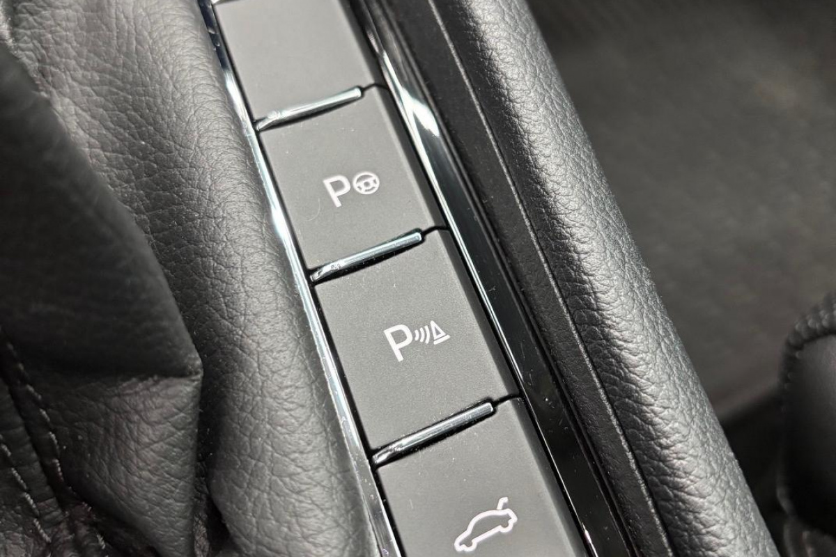 Ponuka vozidiel / Škoda Superb Combi 2.0 TDI 4x4 LAURIN & KLEMENT - video Ponuka vozidiel / Škoda Superb Combi 2.0 TDI 4x4 LAURIN & KLEMENT - video