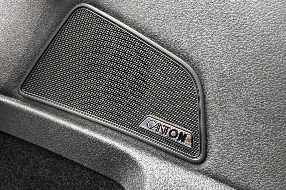 Ponuka vozidiel / Škoda Superb Combi 2.0 TDI 4x4 LAURIN & KLEMENT - video