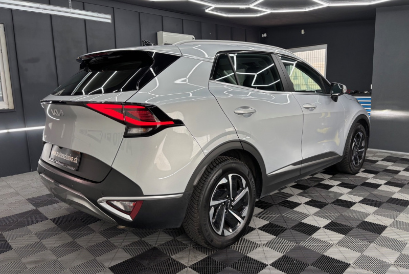 Ponuka vozidiel / Kia Sportage 1.6 CRDi mHEV Gold A/T - video Ponuka vozidiel / Kia Sportage 1.6 CRDi mHEV Gold A/T - video