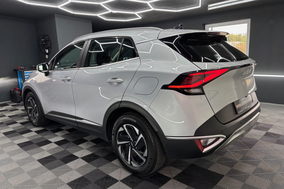 Ponuka vozidiel / Kia Sportage 1.6 CRDi mHEV Gold A/T - video