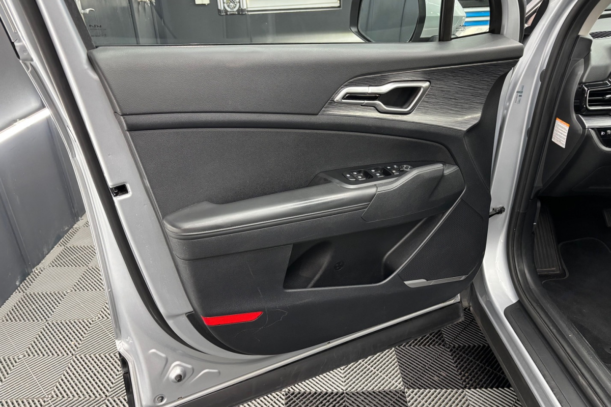 Ponuka vozidiel / Kia Sportage 1.6 CRDi mHEV Gold A/T - video