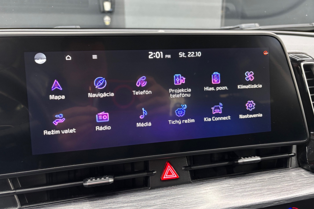 Ponuka vozidiel / Kia Sportage 1.6 CRDi mHEV Gold A/T - video Ponuka vozidiel / Kia Sportage 1.6 CRDi mHEV Gold A/T - video