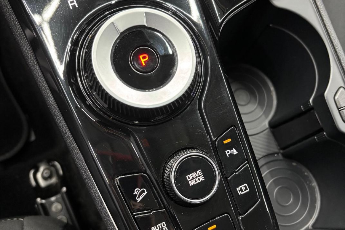 Ponuka vozidiel / Kia Sportage 1.6 CRDi mHEV Gold A/T - video