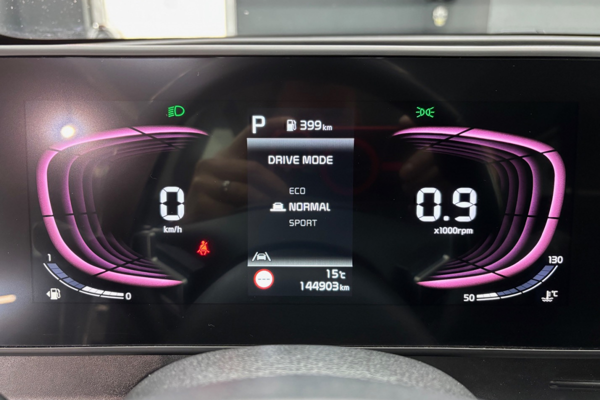 Ponuka vozidiel / Kia Sportage 1.6 CRDi mHEV Gold A/T - video
