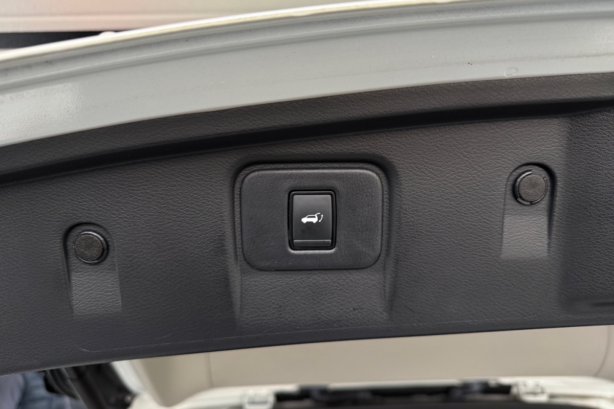 Ponuka vozidiel / Nissan Murano 3.5 - video