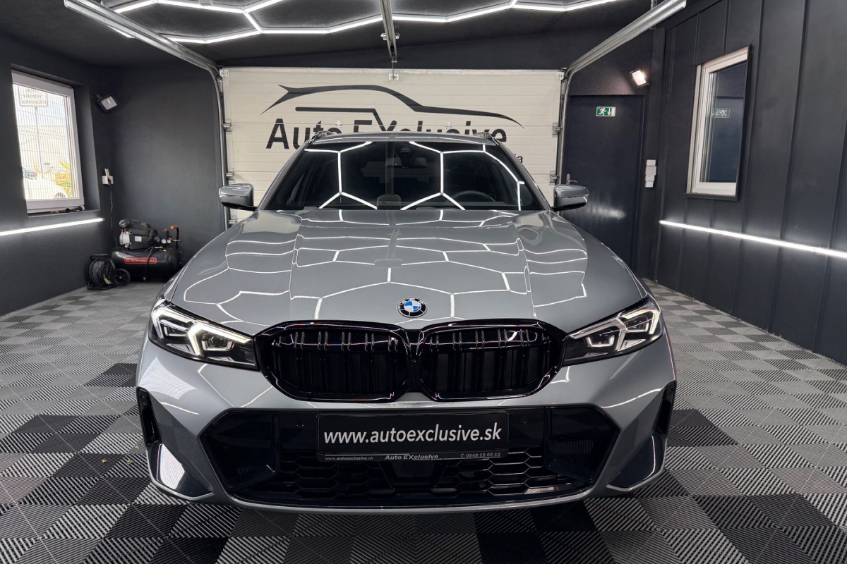 Ponuka vozidiel / BMW Rad 3 Touring 330i xDrive A/T - video Ponuka vozidiel / BMW Rad 3 Touring 330i xDrive A/T - video