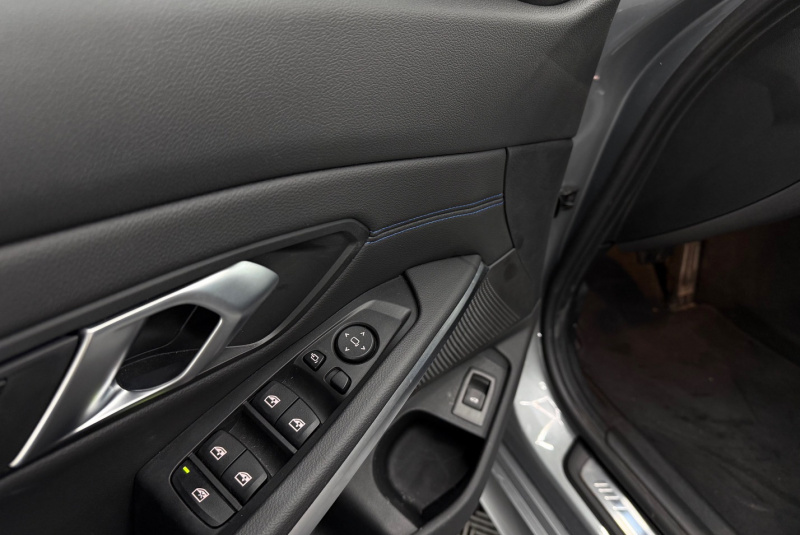 Ponuka vozidiel / BMW Rad 3 Touring 330i xDrive A/T - video  Ponuka vozidiel / BMW Rad 3 Touring 330i xDrive A/T - video