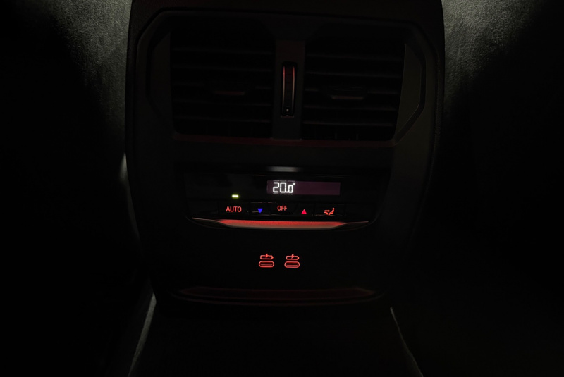  Ponuka vozidiel / BMW Rad 3 Touring 330i xDrive A/T - video