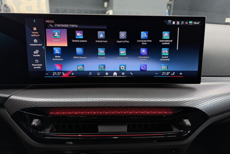 Ponuka vozidiel / BMW Rad 3 Touring 330i xDrive A/T - video  Ponuka vozidiel / BMW Rad 3 Touring 330i xDrive A/T - video