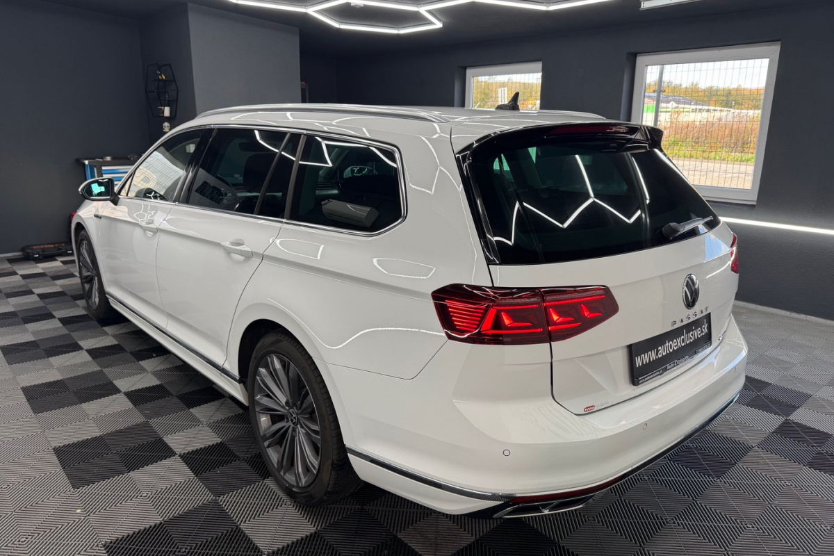 Ponuka vozidiel / Volkswagen Passat Variant 2.0 TDI R-Line 4Motion DSG - video