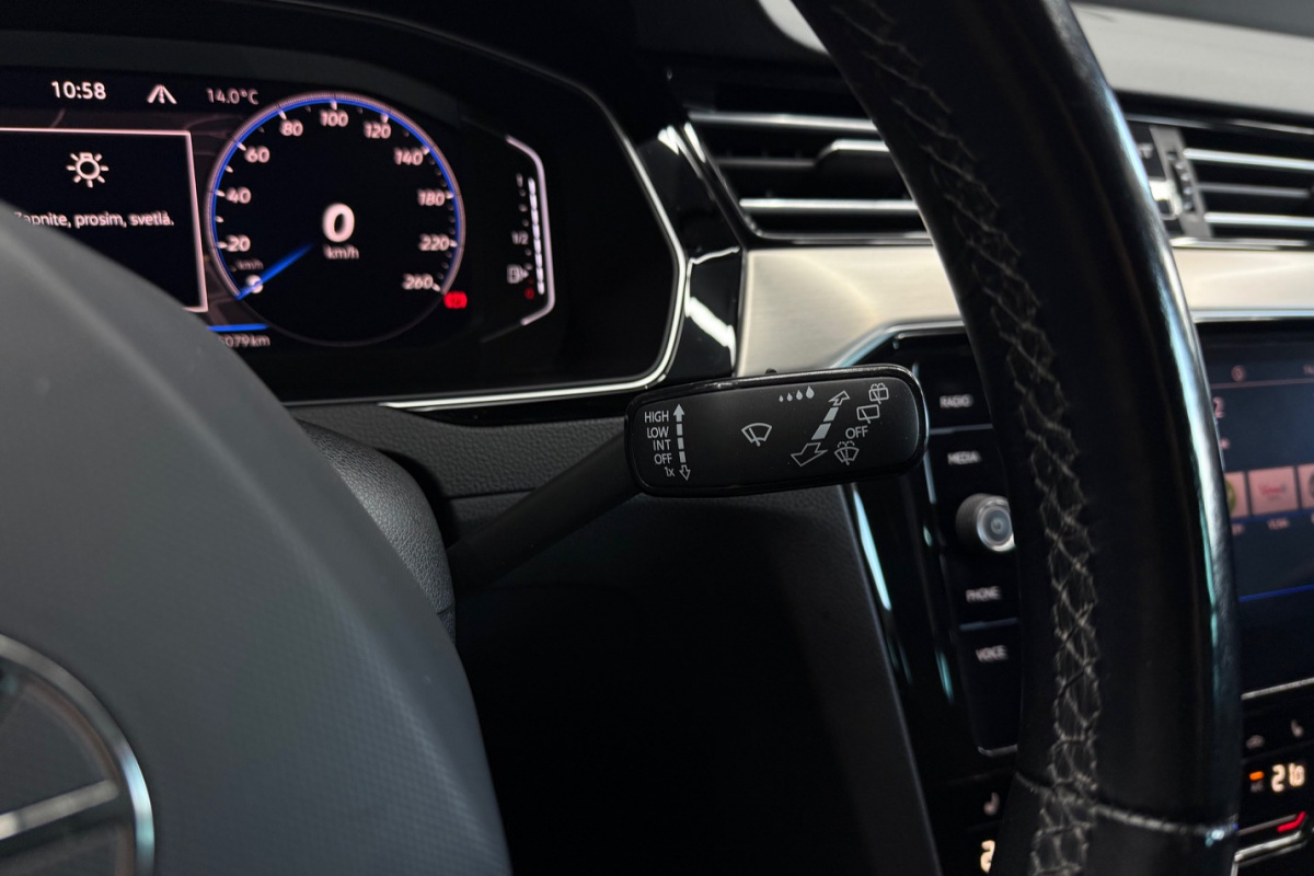 Ponuka vozidiel / Volkswagen Passat Variant 2.0 TDI R-Line 4Motion DSG - video Ponuka vozidiel / Volkswagen Passat Variant 2.0 TDI R-Line 4Motion DSG - video