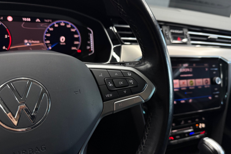 Ponuka vozidiel / Volkswagen Passat Variant 2.0 TDI R-Line 4Motion DSG - video  Ponuka vozidiel / Volkswagen Passat Variant 2.0 TDI R-Line 4Motion DSG - video