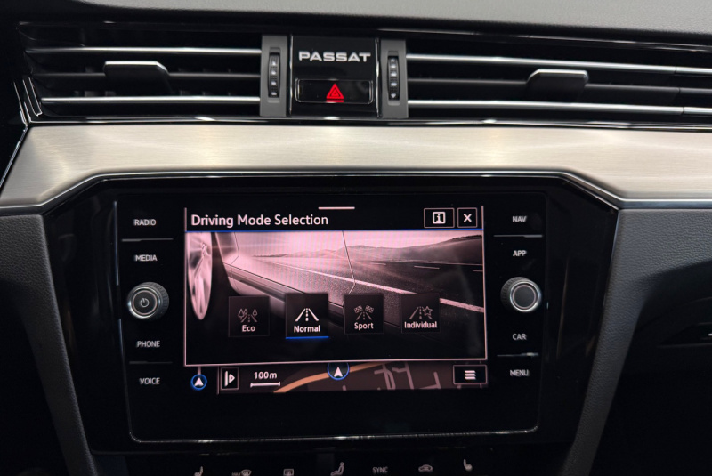  Ponuka vozidiel / Volkswagen Passat Variant 2.0 TDI R-Line 4Motion DSG - video