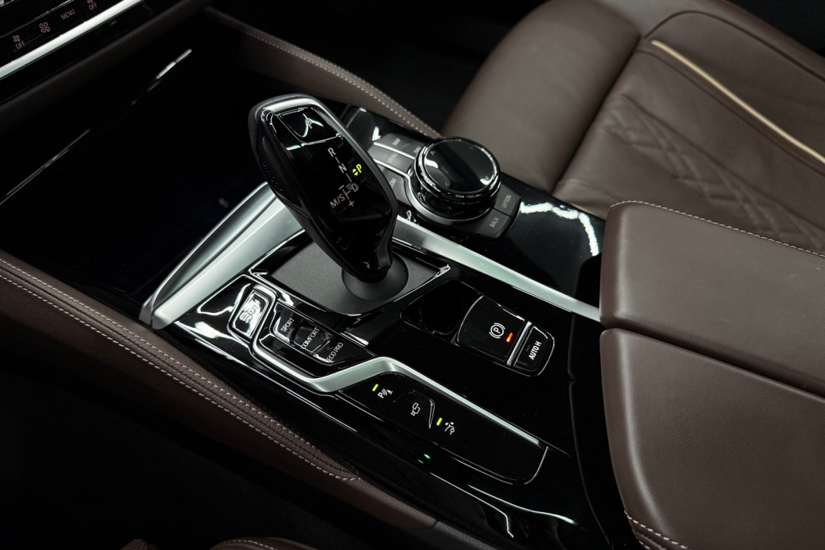 Ponuka vozidiel / BMW Rad 6 GT 640d mHEV xDrive Gran Turismo A/T - video Ponuka vozidiel / BMW Rad 6 GT 640d mHEV xDrive Gran Turismo A/T - video