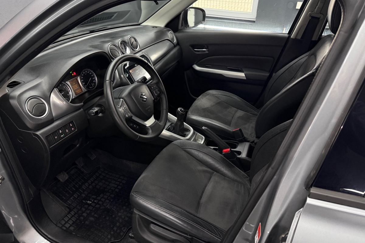 Ponuka vozidiel / Suzuki Vitara 1.6 VVT Comfort 2WD - video Ponuka vozidiel / Suzuki Vitara 1.6 VVT Comfort 2WD - video