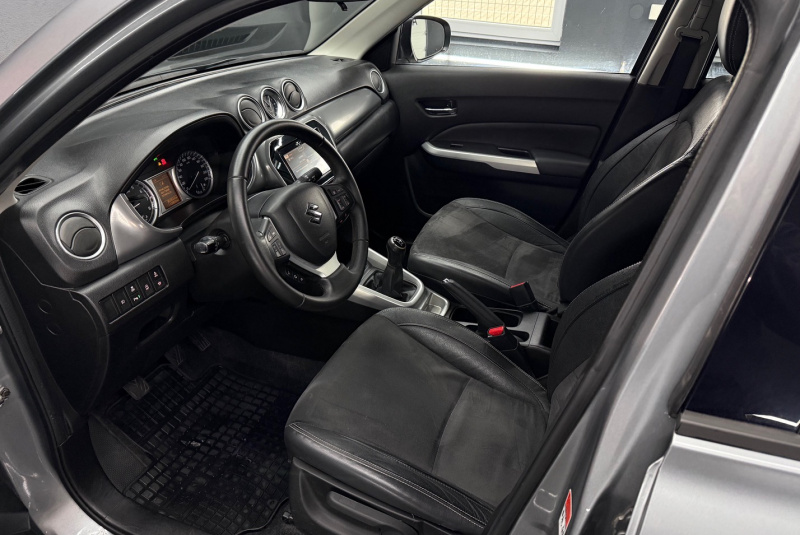  Ponuka vozidiel / Suzuki Vitara 1.6 VVT Comfort 2WD - video