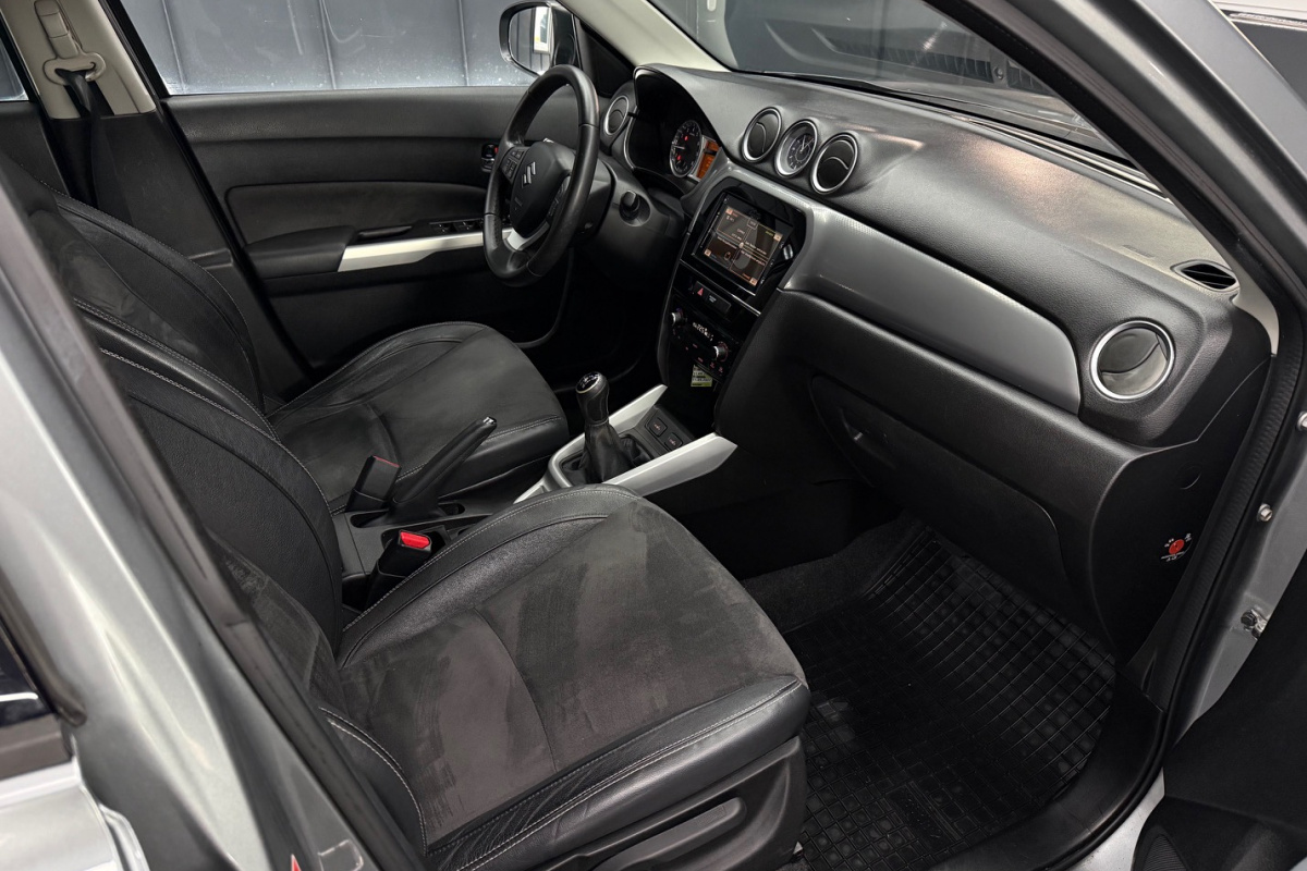 Ponuka vozidiel / Suzuki Vitara 1.6 VVT Comfort 2WD - video