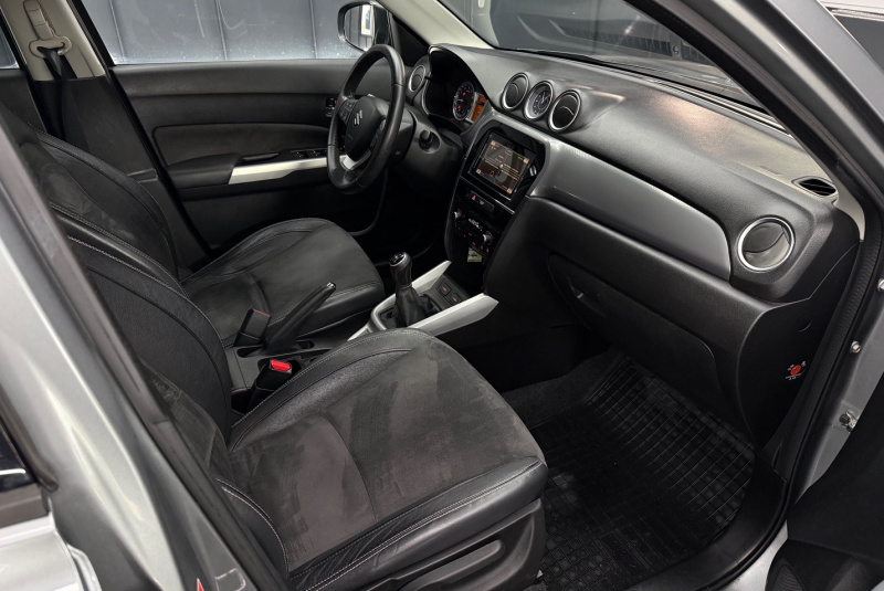  Ponuka vozidiel / Suzuki Vitara 1.6 VVT Comfort 2WD - video