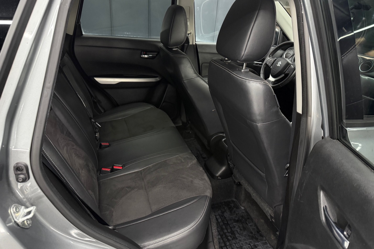 Ponuka vozidiel / Suzuki Vitara 1.6 VVT Comfort 2WD - video