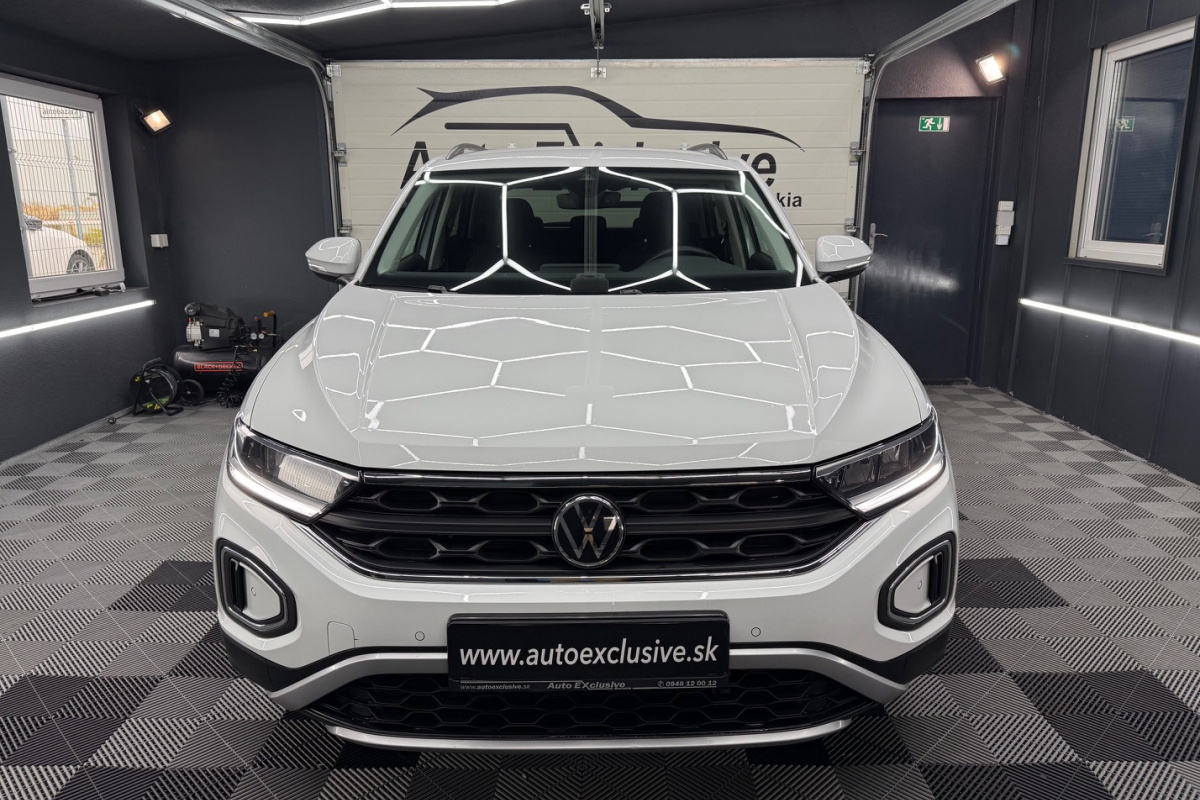 Ponuka vozidiel / Volkswagen T-Roc 1.5 TSI Style DSG - video Ponuka vozidiel / Volkswagen T-Roc 1.5 TSI Style DSG - video