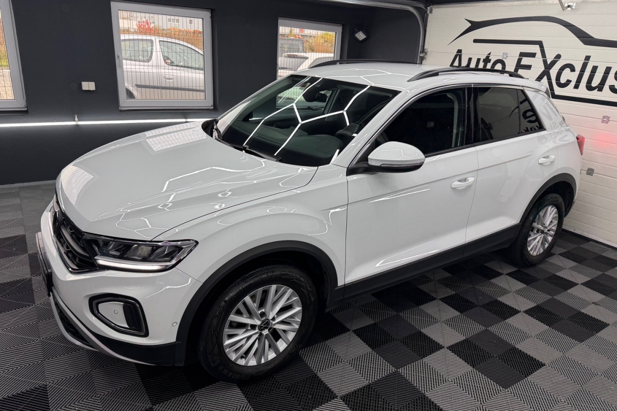 Ponuka vozidiel / Volkswagen T-Roc 1.5 TSI Style DSG - video