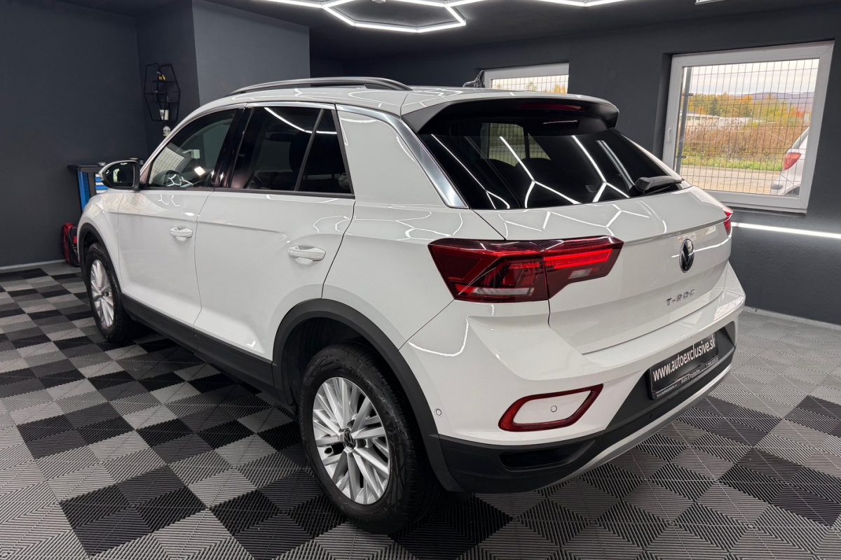 Ponuka vozidiel / Volkswagen T-Roc 1.5 TSI Style DSG - video