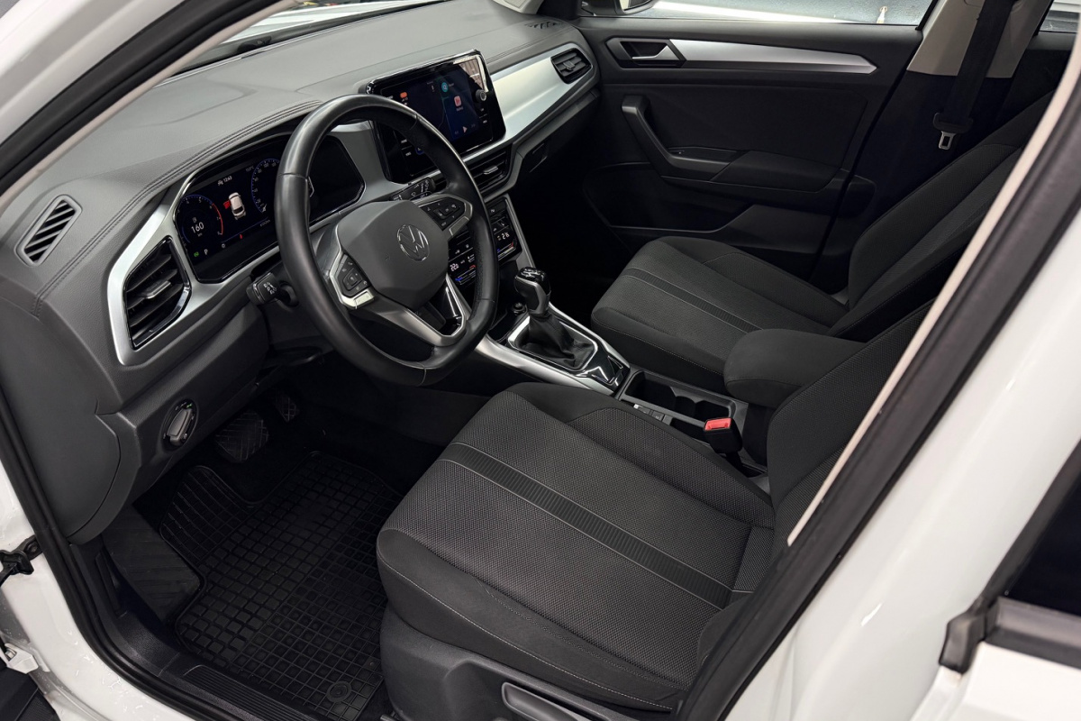 Ponuka vozidiel / Volkswagen T-Roc 1.5 TSI Style DSG - video