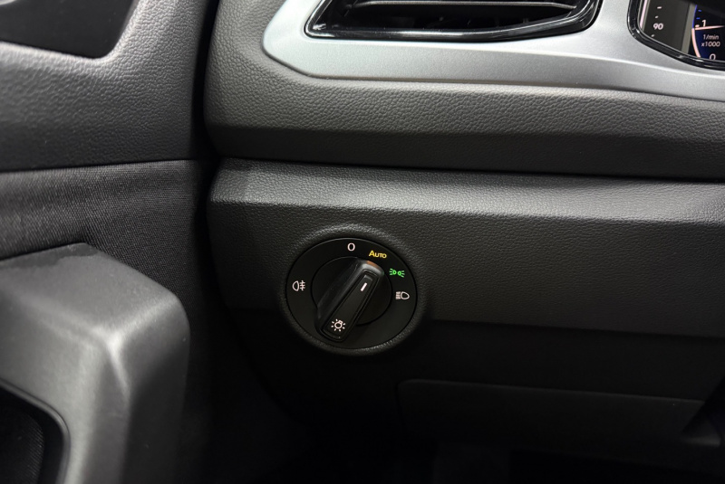 Ponuka vozidiel / Volkswagen T-Roc 1.5 TSI Style DSG - video  Ponuka vozidiel / Volkswagen T-Roc 1.5 TSI Style DSG - video