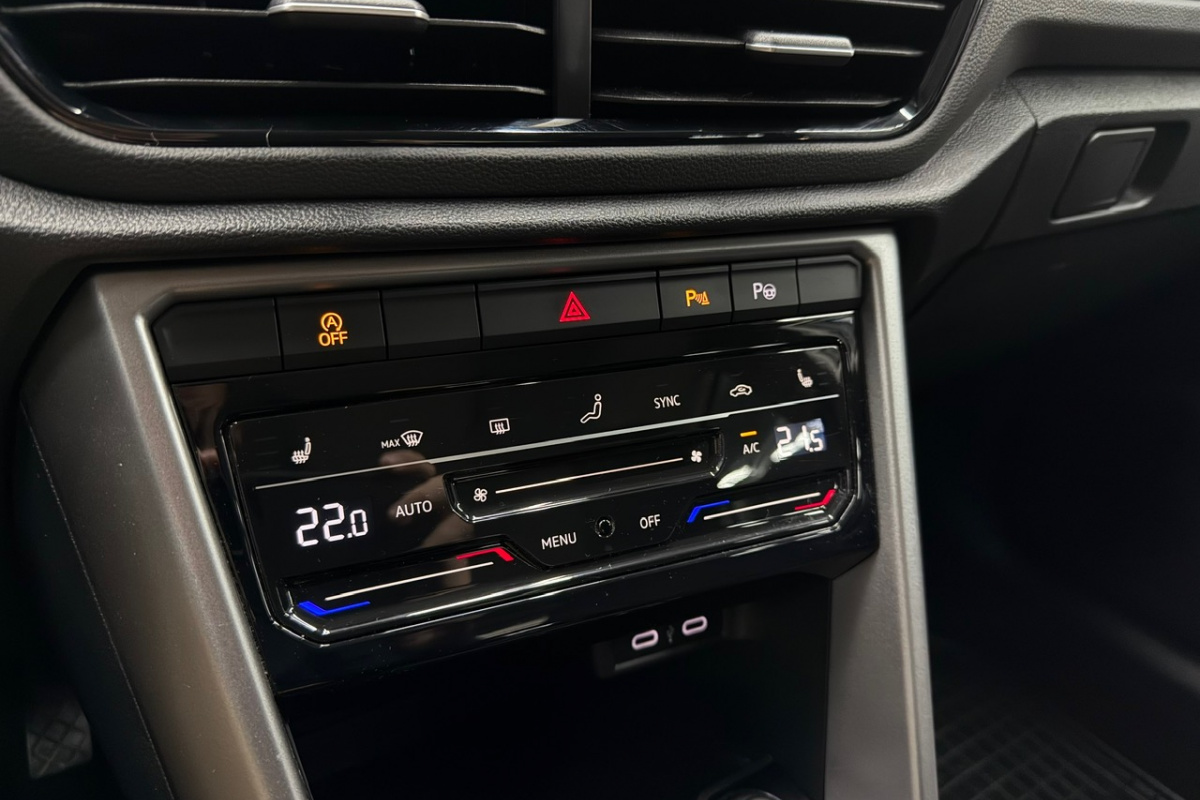 Ponuka vozidiel / Volkswagen T-Roc 1.5 TSI Style DSG - video